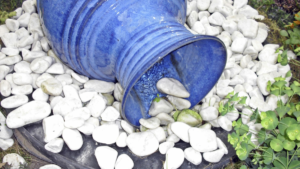 Pedrinhas Brancas: Faz Mal Mesmo para as Plantas?
